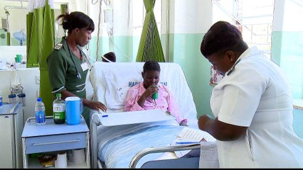 Zimbabwe's economic crisis poses challenge to fighting AIDS