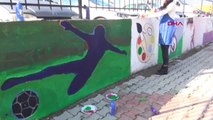 Burdur Öğrenciler Gençlik Merkezi'nin Duvarlarını Boyadı