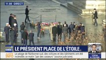 Emmanuel Macron et Christophe Castaner arrivent devant la tombe du soldat inconnu, sous l'Arc de Triomphe