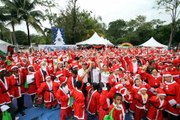 Taiping ‘pouring’ with Santas