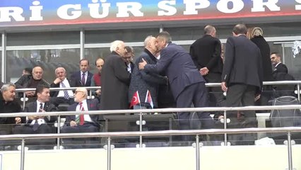 Trabzonspor Kulübü Başkanı Ağaoğlu Oyunu Kullandı