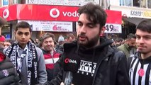Beşiktaş taraftarı derbi öncesi Çarşı’da toplandı