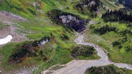 Des scientifiques canadiens découvrent une grotte