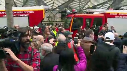 French president faces tough crowd after violence