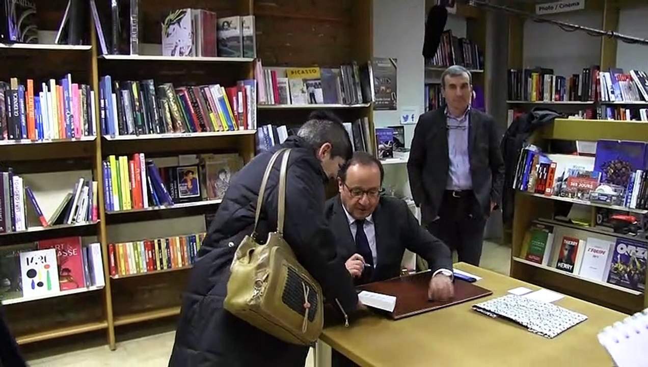 François Hollande à la rencontre de ses lecteurs à Albi