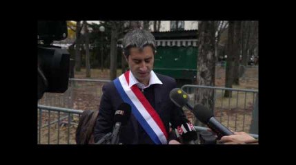 Ruffin demande à Macron de "partir avant de rendre notre pays fou"