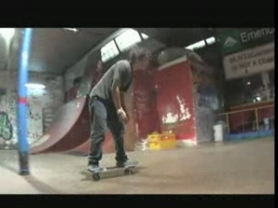 Let's Skate Part Tomas Chouteau