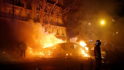 إيمانويل ماكرون والسترات الصفراء..... المواجهة