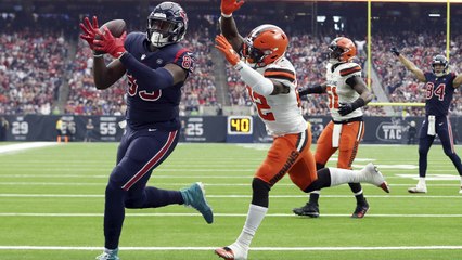 Jordan Thomas corrals looping pass for Texans' first TD