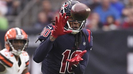 DeAndre Hopkins goes UP and over defender for 24 yards