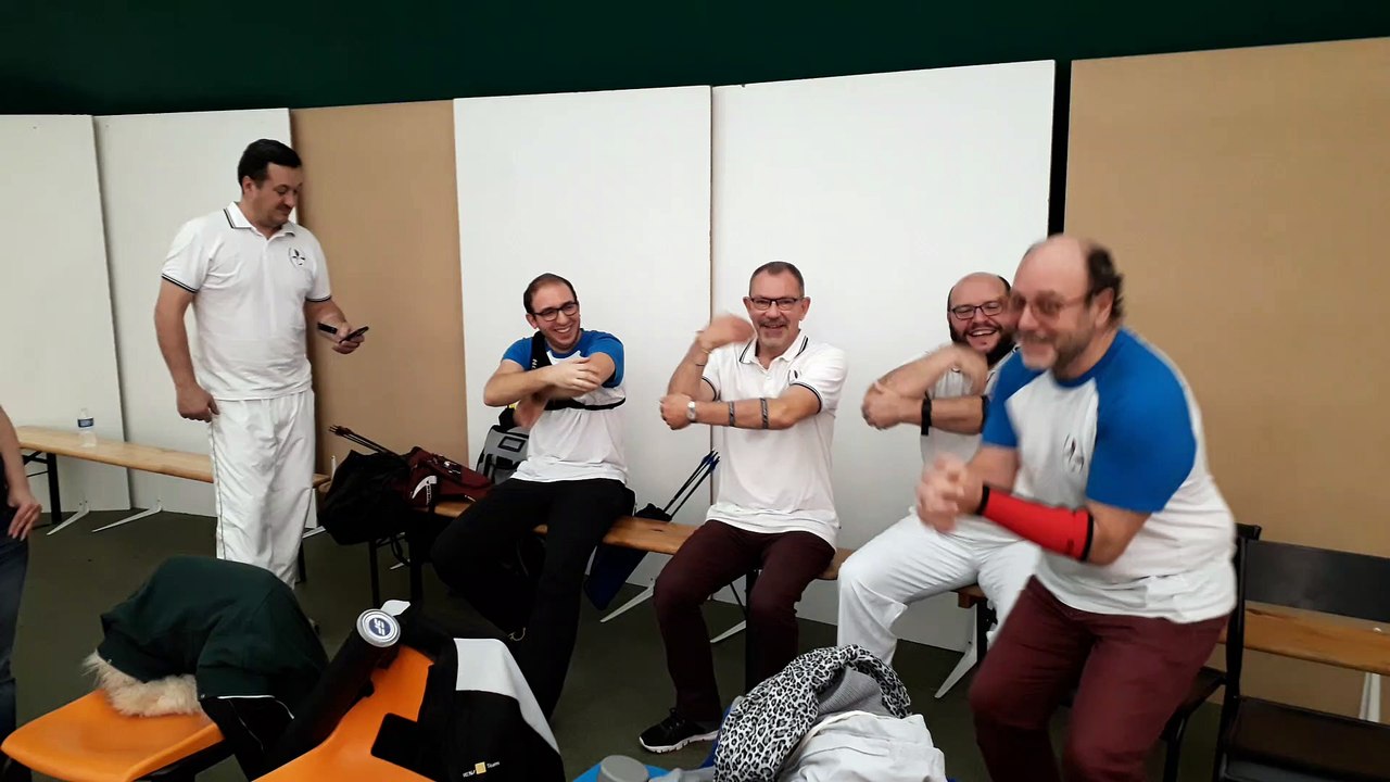 Séance collective d'échauffemant au concours de Wissous