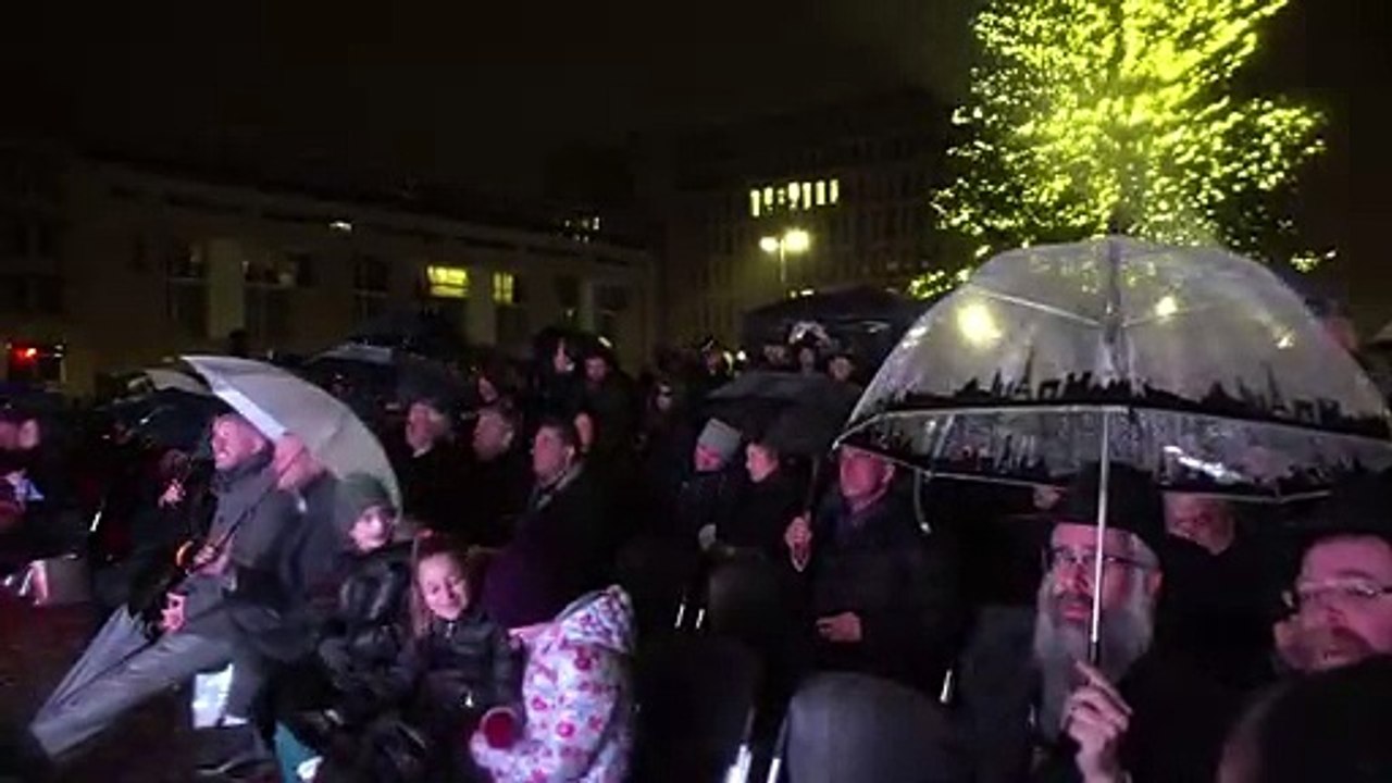 Steinmeier feiert Chanukka am Brandenburger Tor