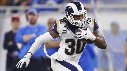 Gurley rushes through defenders untouched for a 13-yard TD