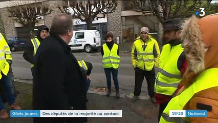 "Gilets  jaunes" : quand des députés de la majorité vont au contact des manifestants