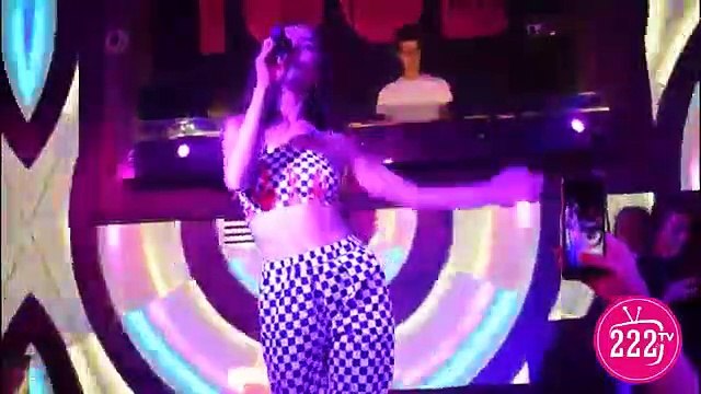 Feride Hilal Akın - Bu Benim Öyküm (Canlı Performans)