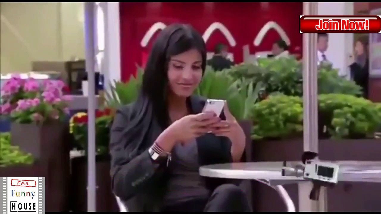 CUTE GIRL POINTING THEM THEIR NUMBER OF MEN JOKES CEL 2018