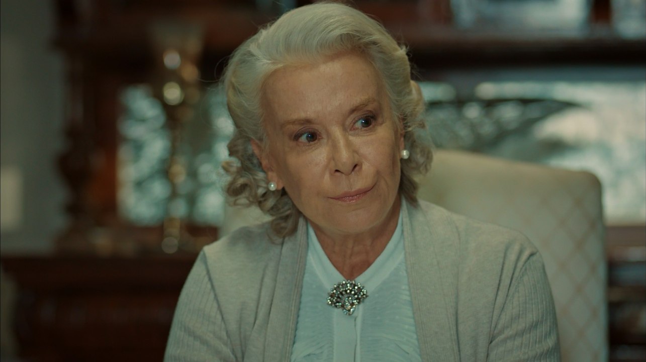 İstanbullu Gelin 64. Bölüm Esma Sultan'dan Şok Çıkış