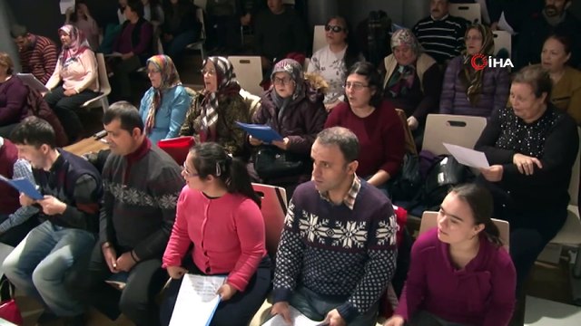 Engelleri aşan koro...Engelsiz Yürekler Türk Halk Müziği korosu engelleri müzikle aşıyor