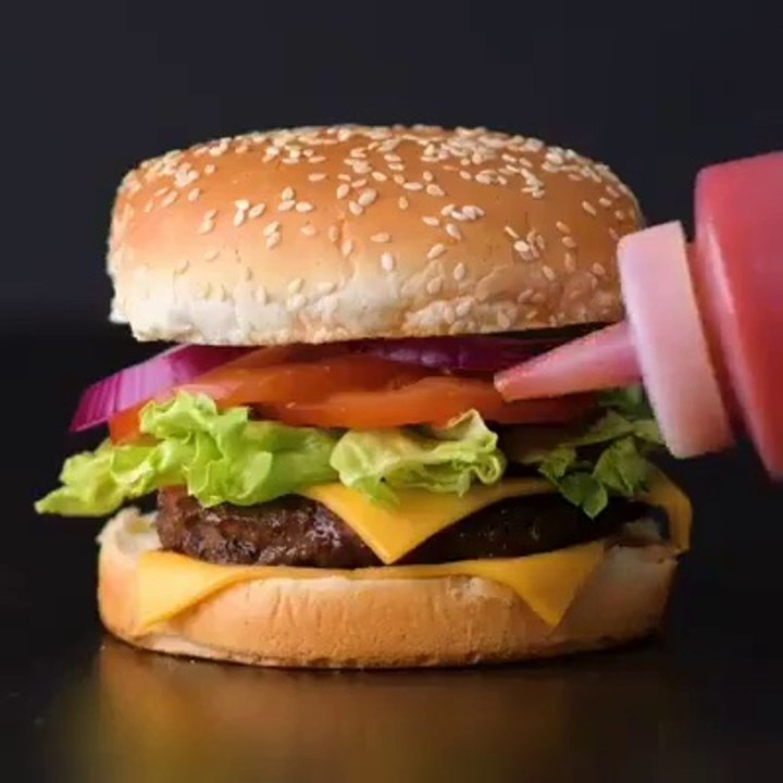 Les publicités sur la nourriture sont toutes fausses, découvrez leur making of