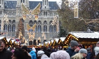 Kemeriahan Pasar Natal di Kota Vienna