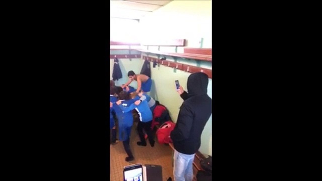 CRI DE GUERRE AVEC AMICHE ADNANE DES U10 APRES LEUR BELLES VICTOIRES AUX ANDELYS !