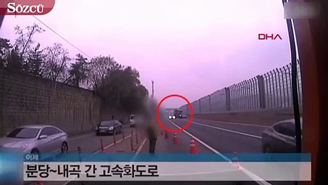 Otoyolda kontrolden çıkan çimento kamyonu araçları hurdaya çevirdi.. O anlar kamerada