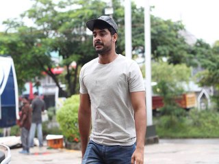 ടൊവിനോയെ സൂപ്പര്‍ ഹീറോയാക്കാന്‍ ബേസില്‍ | filmibeat Malayalam