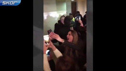 Maradona kendini kaybetti! Yumrukla saldırdı...