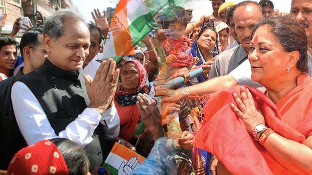 Rajasthan Election : गाय से गोरखनाथ तक, इन वादों पर Vote मांग रहे BJP Congress | वनइंडिया हिंदी