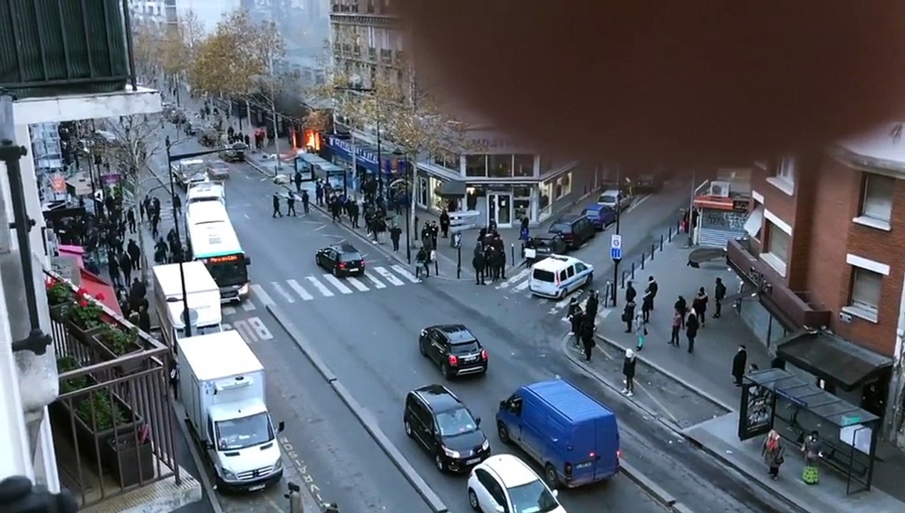 Gilets jaunes: Blocage d'un lycée à Aubervillie...