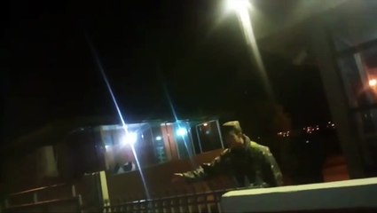 Motociclista discute com militar do Exército por causa de cachorros