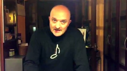 Un actor llamando a provocar disturbios en el Consejo de Ministros en Barcelona