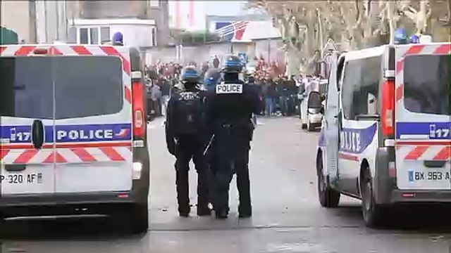 Les CRS interviennent au lycée Claude-Lebois, à Saint-Chamond