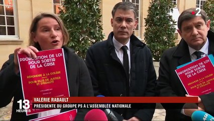 "Gilets jaunes" : Édouard Philippe reçoit des leaders politiques pour désamorcer la crise