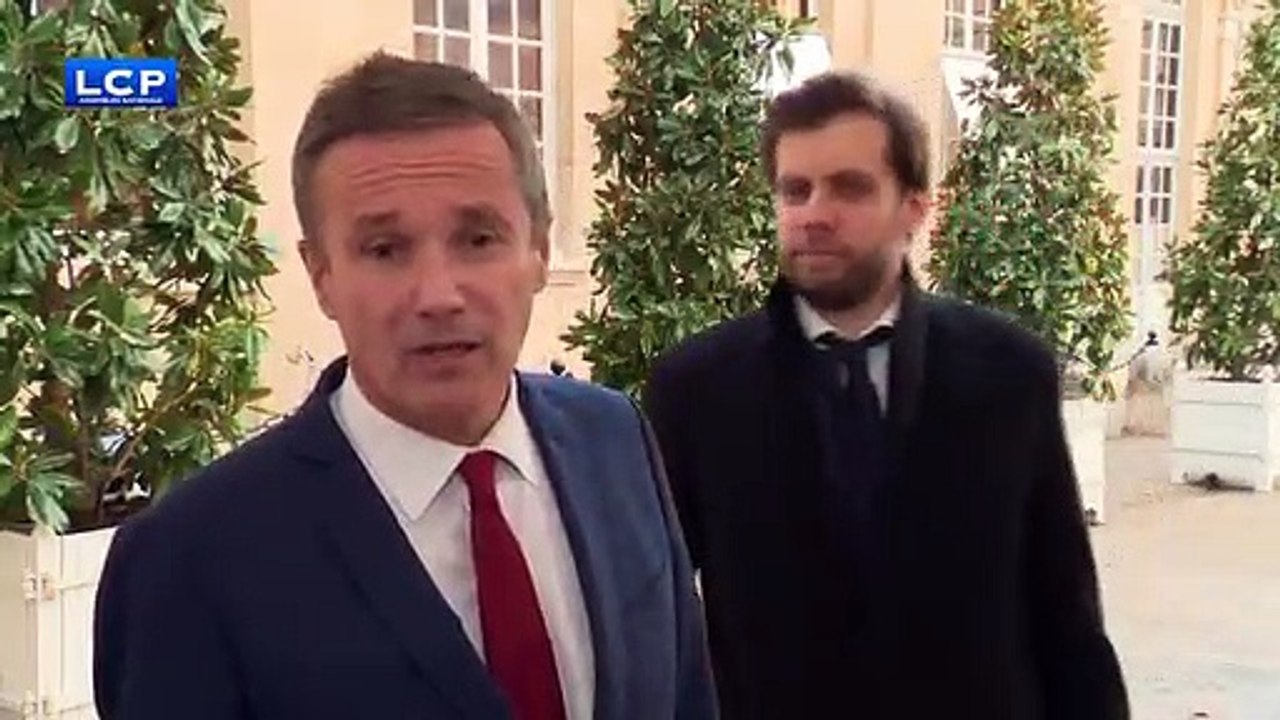 Nicolas Dupont Aignan regrette que son entretien avec Edouard Philippe n'ait pas été filmé et public : "Moi, je n'ai rien à cacher et je ne sais pas ce que le Premier ministre veut nous cacher."