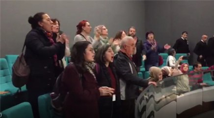 "Bu kadını odunla dövmezseniz adam değilsiniz" diyen AKP'liye karşı kadınlar ayağa kalktı