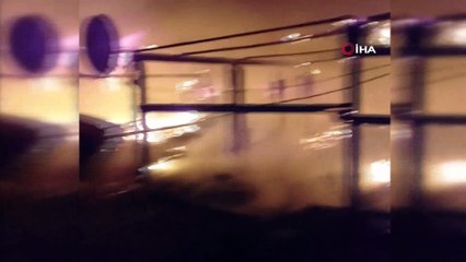 - Lübnan’da Mülteci Kampında Yangın: 2 Ölü