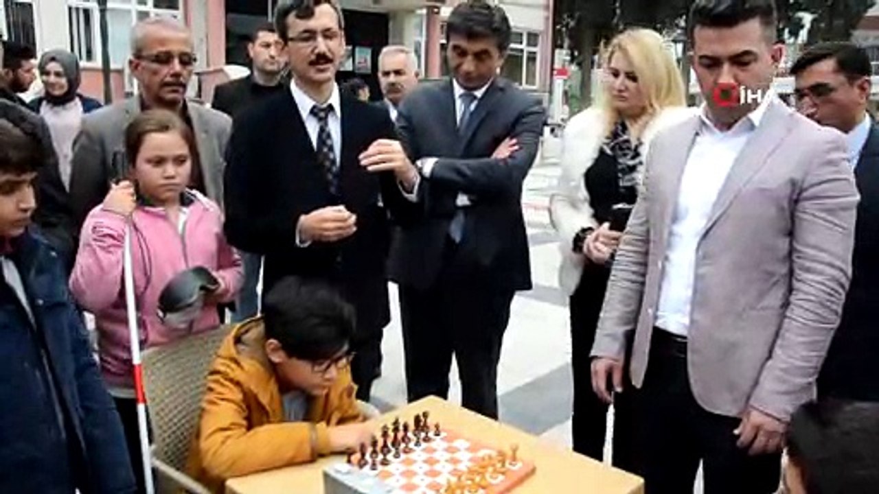 Görme engelli öğretmenden,engelliler günü farkındalığı