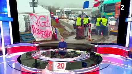 "Gilets jaunes" : de nombreux blocages persistent
