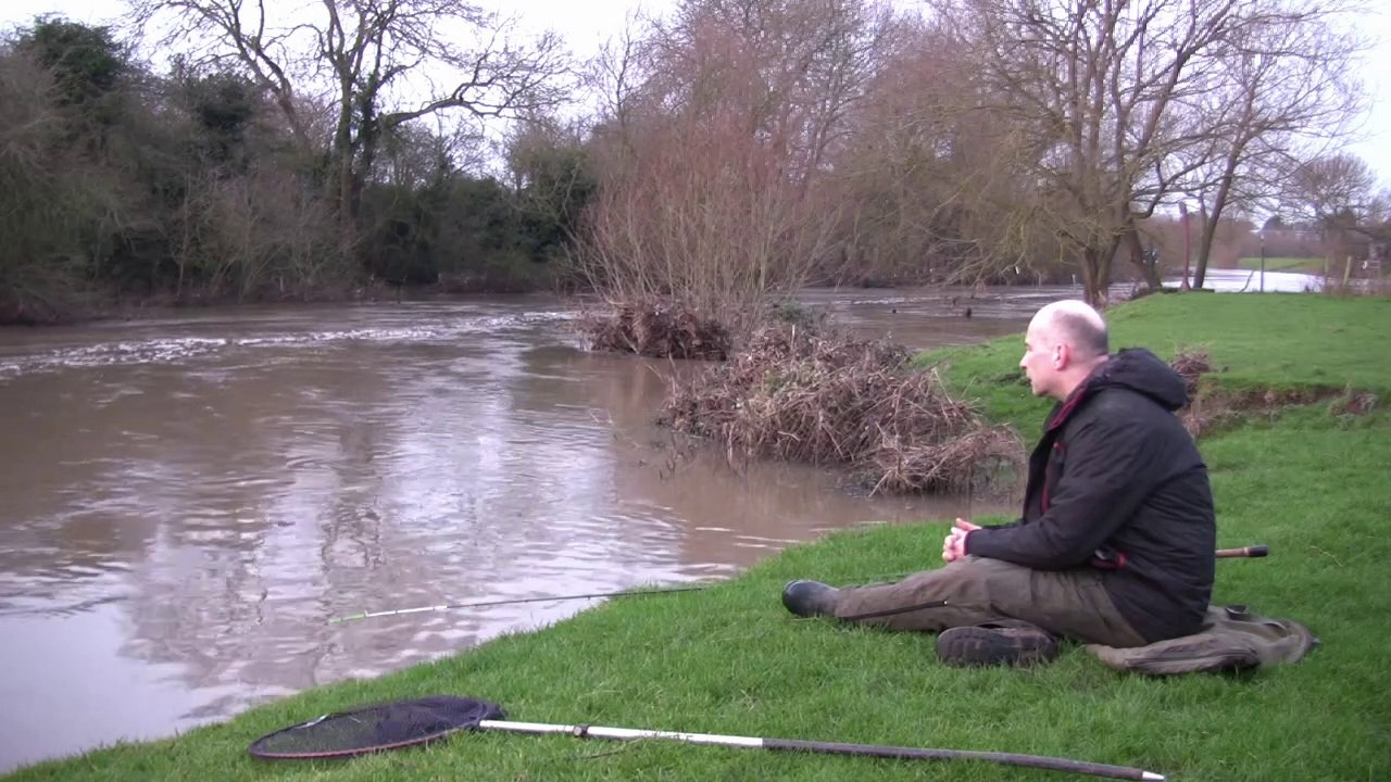 New Years Day - Floodwater Fishing - Warwickshire Avon At Dawn - 1/1/18 (Video 58)