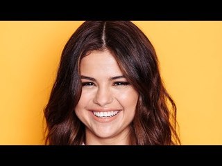 Selena Gomez Surprises Fans At The Grove In Los Angeles!! | Hollywire