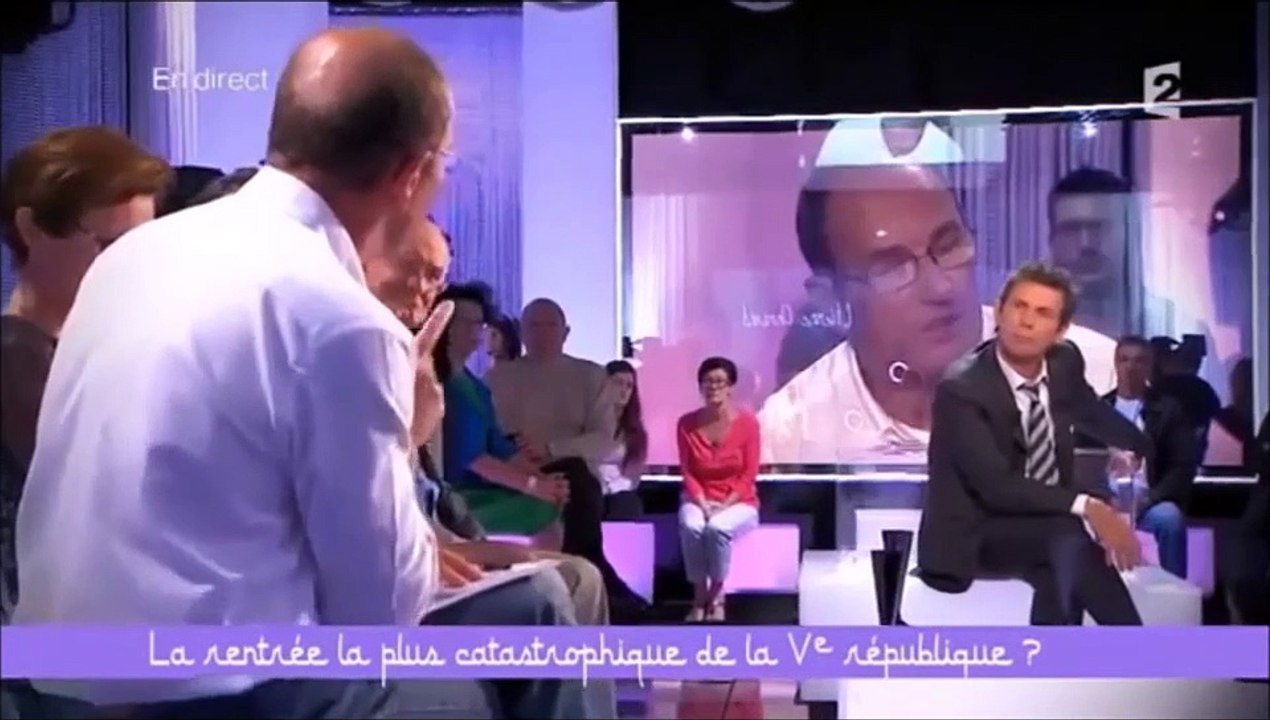 Étienne Chouard explique en 2 minute les Politics Français et leur mépris pour les Français
