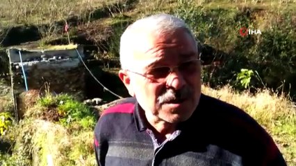 Köprü yıkıldı, ulaşımları kesildi...İhtiyaçlarını karşılamak için kendilerince yöntemler buldular