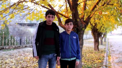 Oynarken kameraya yakalanan çocuklar, kendilerini haberde izleyince heyecanlandı...Çocukların oynadığı anlar kamerada