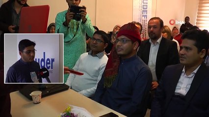 İnternetten Tanıştılar, İnternet Üzerinden Evlendiler