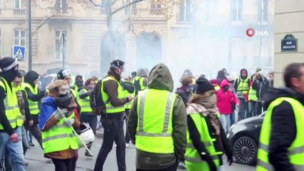 - Fransa’da Hükümetten İlk Geri Adım: Akaryakıt Vergisi Zammı Askıya Alındı