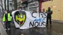 Fransa'da Hükümetten İlk Geri Adım: Akaryakıt Vergisi Zammı Askıya Alındı
