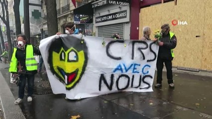 Fransa'da Hükümetten İlk Geri Adım: Akaryakıt Vergisi Zammı Askıya Alındı