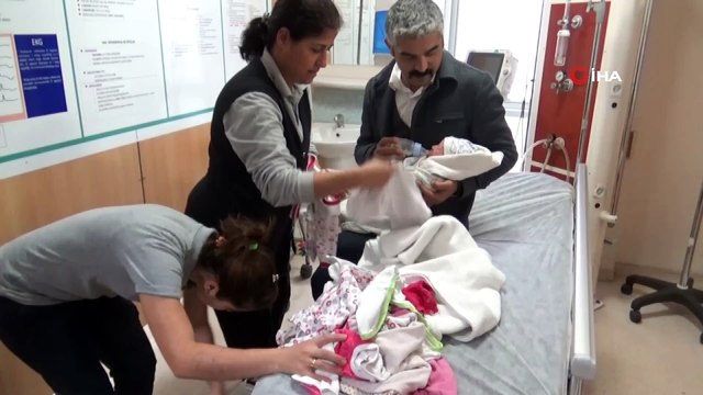 Yeni doğmuş bebek yol kenarında bulundu