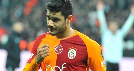 Tải video: İngiliz Devi Manchester City, Beşiktaş - Galatasaray Derbisinde Ozan Kabak'ı İzledi